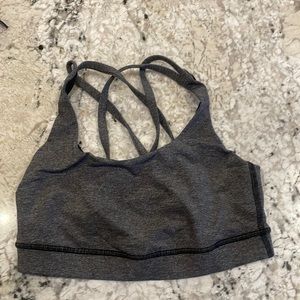 Lululemon free to be sports bra